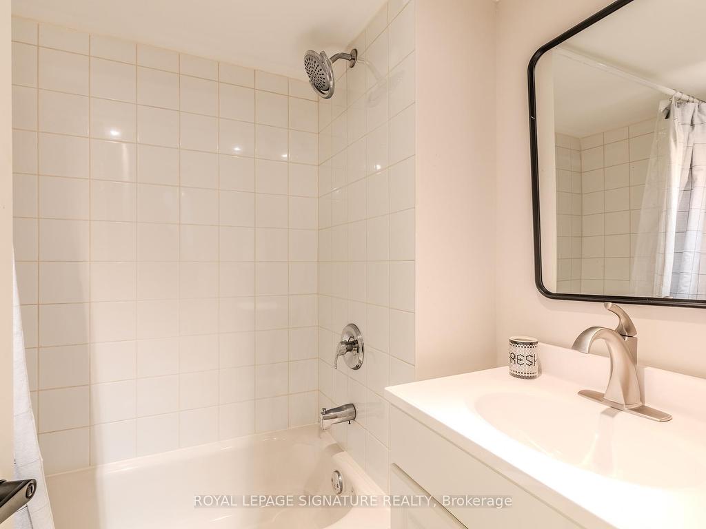 









33


Lockheed

Boulevard,
Toronto,




ON
M9P 2H7

