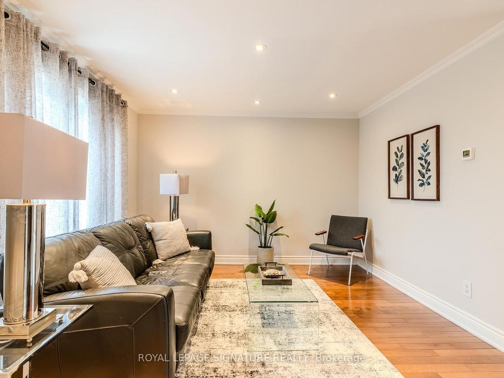 









33


Lockheed

Boulevard,
Toronto,




ON
M9P 2H7

