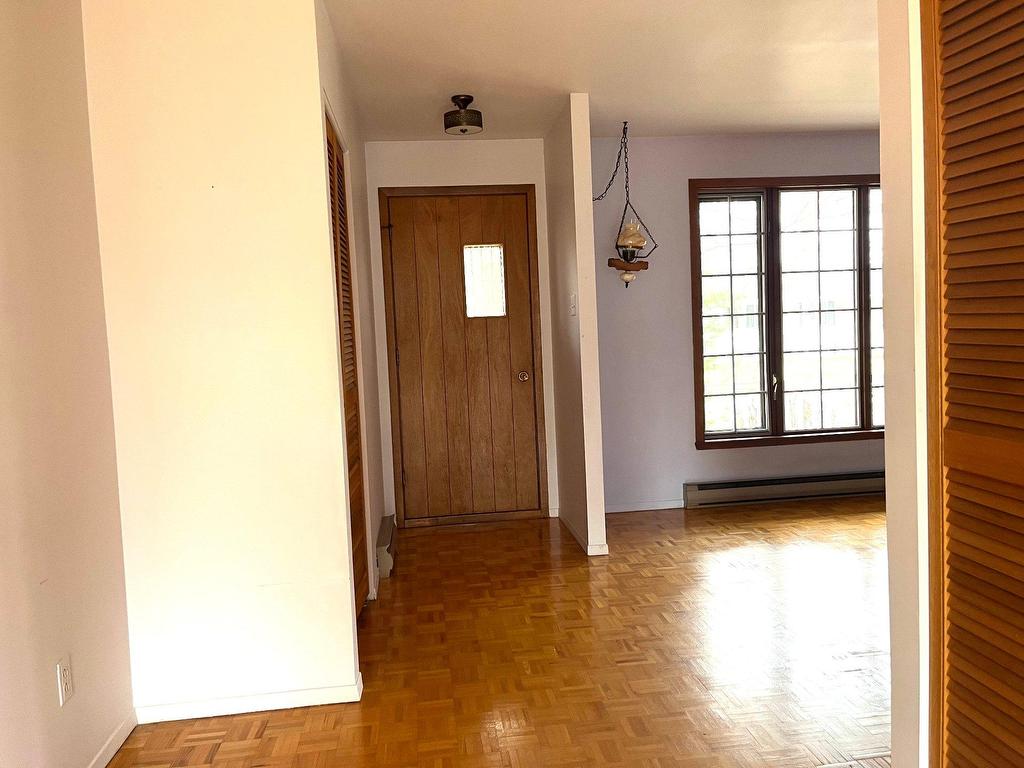 









3895


Rue de Landerneau

,
Trois-Rivières,




QC
G8Y3N8

