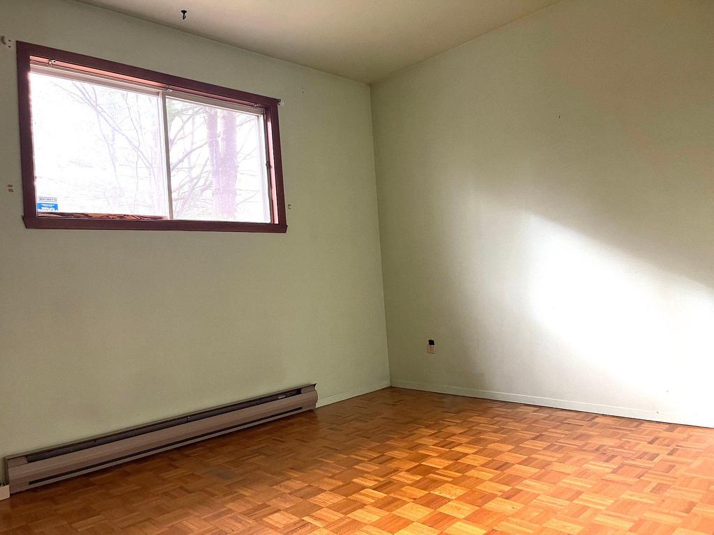 









3895


Rue de Landerneau

,
Trois-Rivières,




QC
G8Y3N8

