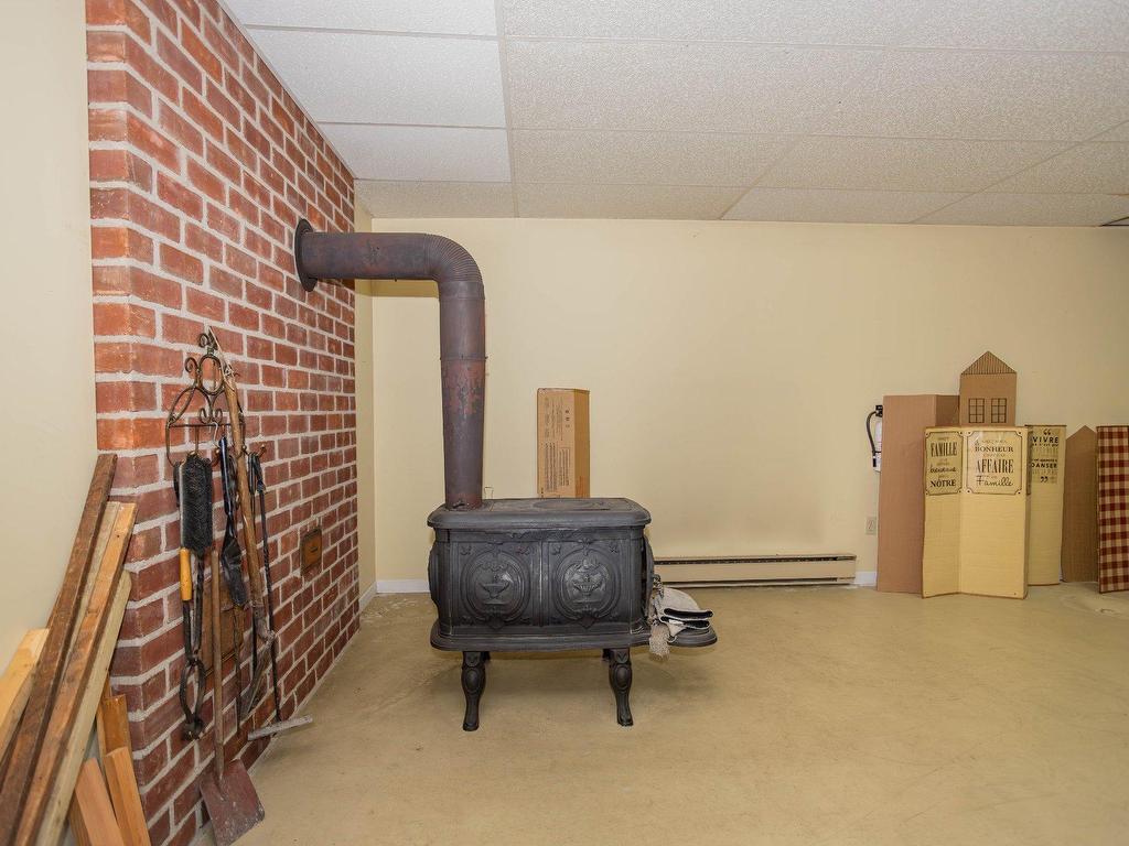 









2212


Av. Desaulniers

,
Shawinigan,




QC
G9N7N8

