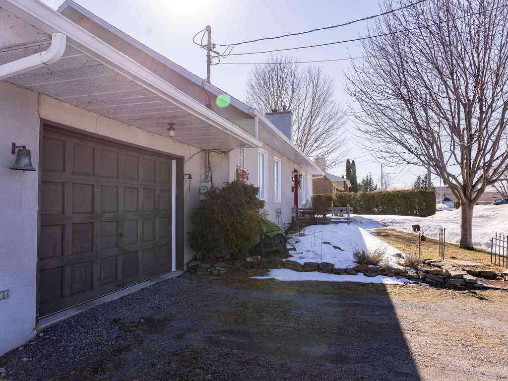 









2212


Av. Desaulniers

,
Shawinigan,




QC
G9N7N8

