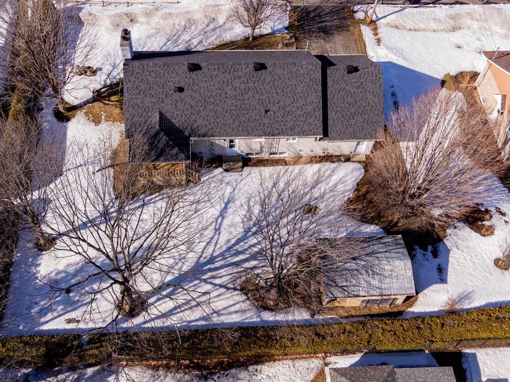 









2212


Av. Desaulniers

,
Shawinigan,




QC
G9N7N8

