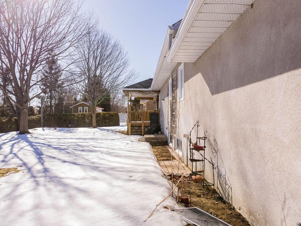 









2212


Av. Desaulniers

,
Shawinigan,




QC
G9N7N8

