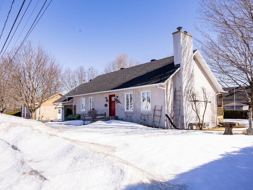 









2212


Av. Desaulniers

,
Shawinigan,




QC
G9N7N8

