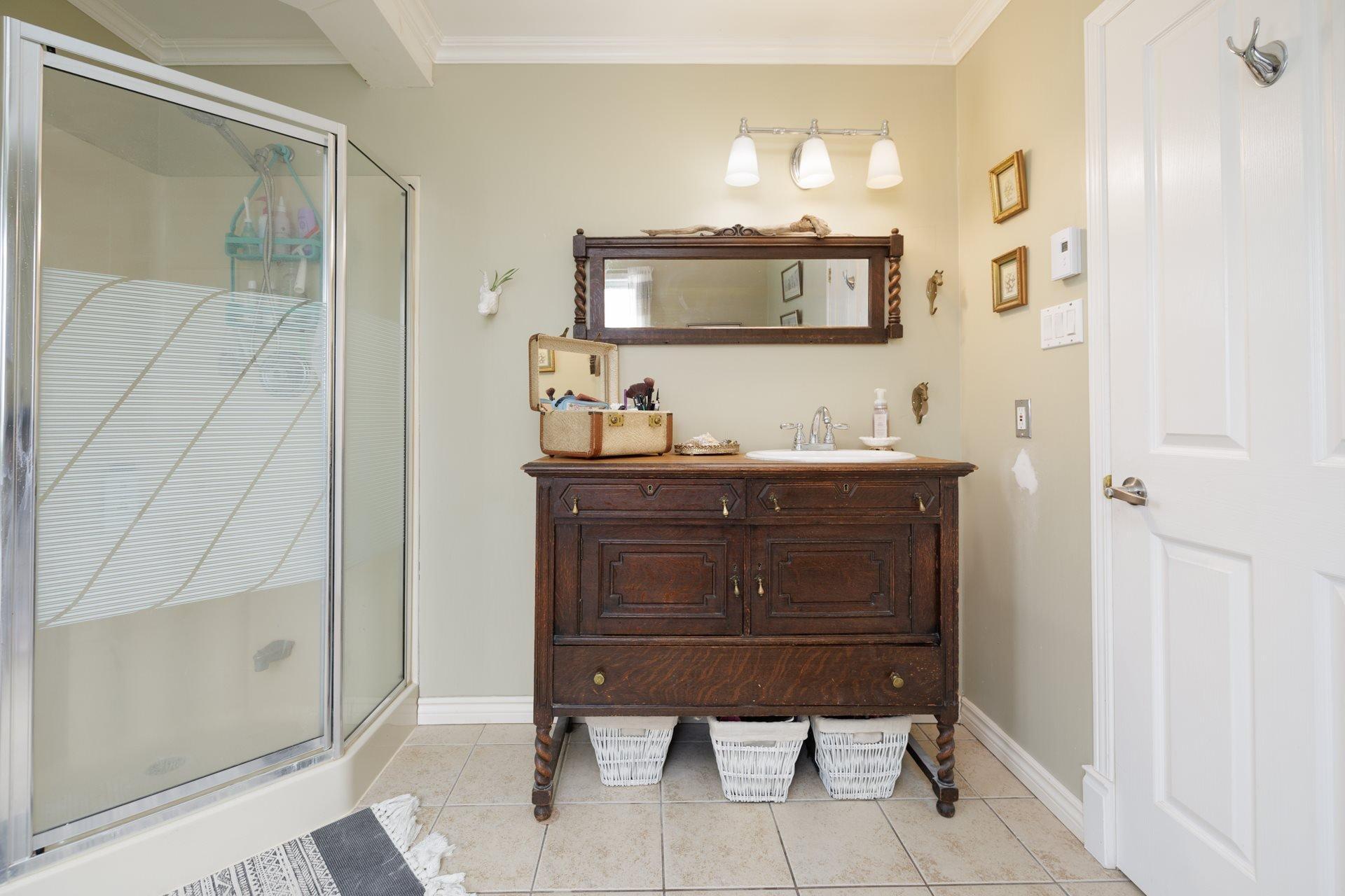 









126


Rue Martin

,
Très-Saint-Rédempteur,




QC
J0P1P1

