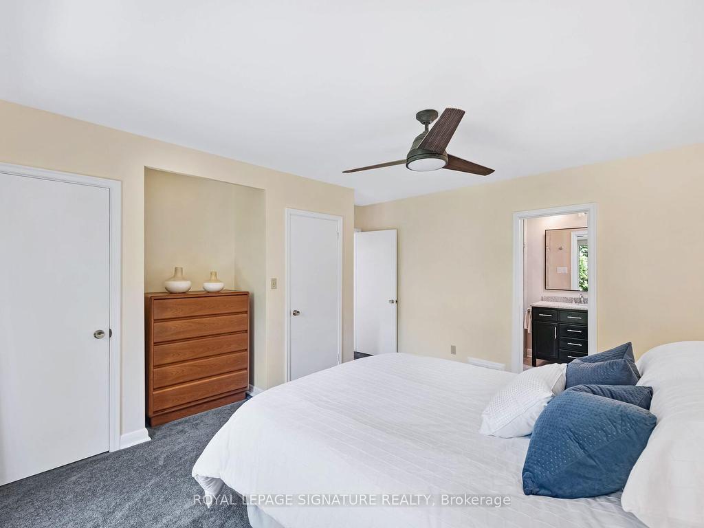 









30


Hi Mount

Drive,
Toronto,




ON
M2K 1X5

