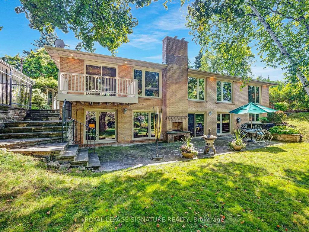 









30


Hi Mount

Drive,
Toronto,




ON
M2K 1X5

