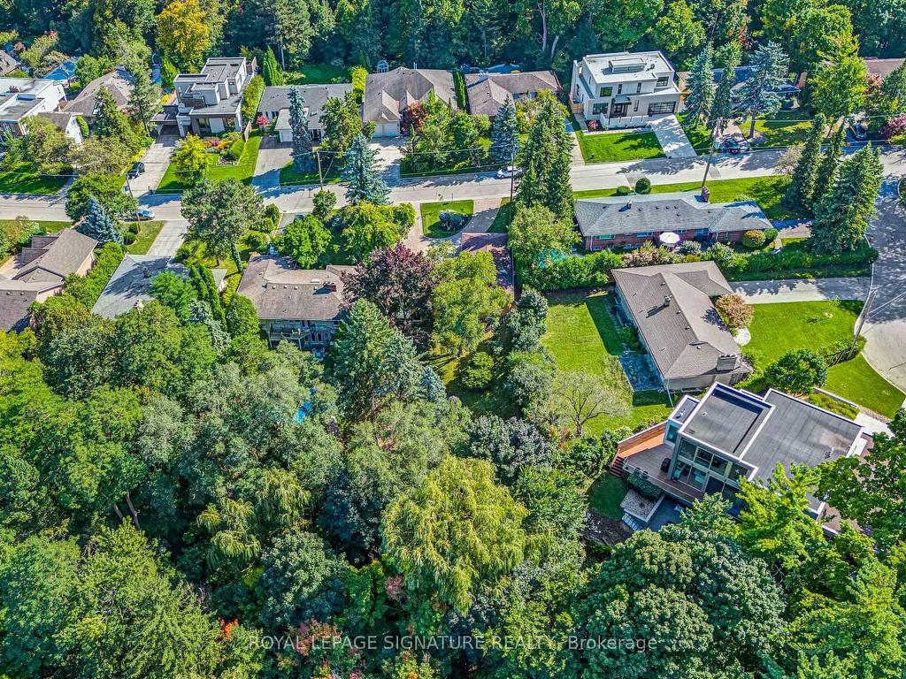 









30


Hi Mount

Drive,
Toronto,




ON
M2K 1X5

