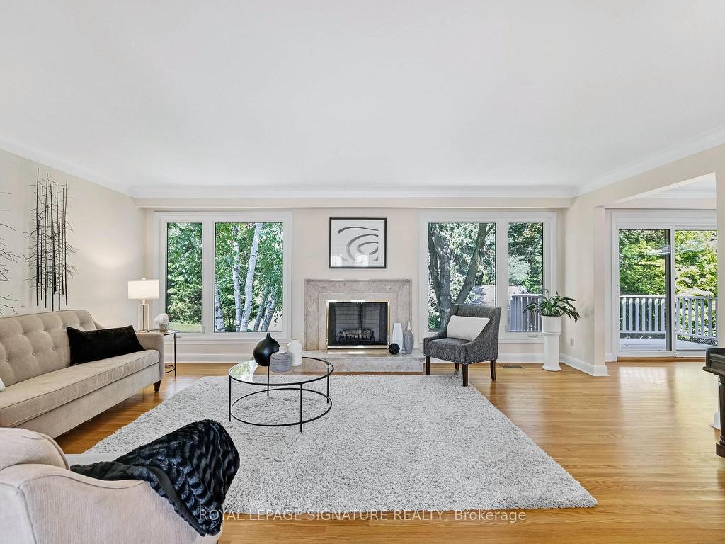 









30


Hi Mount

Drive,
Toronto,




ON
M2K 1X5

