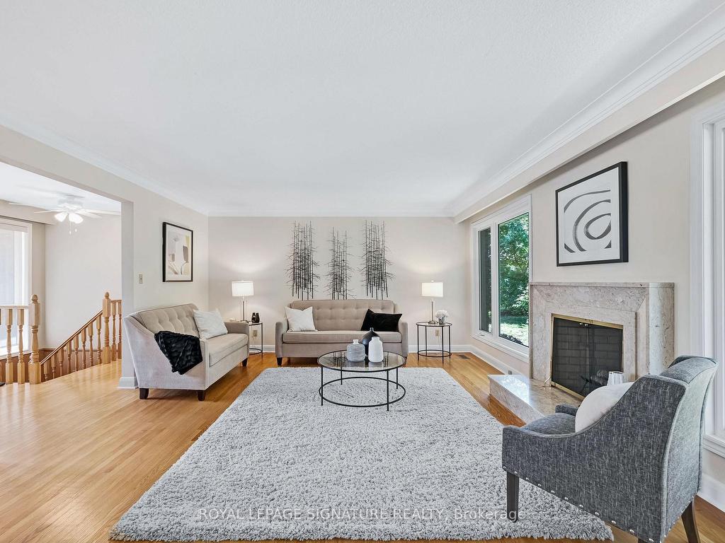 









30


Hi Mount

Drive,
Toronto,




ON
M2K 1X5

