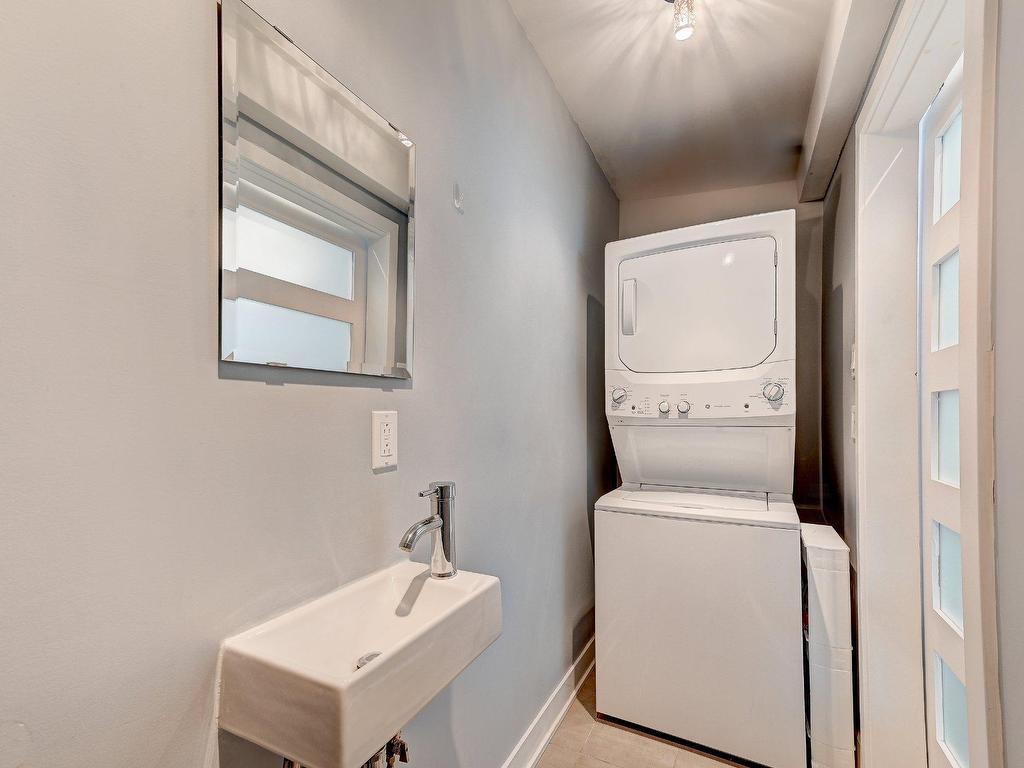









1265


Rue St-Timothée

, 302,
Montréal (Ville-Marie),




QC
H2L3N5

