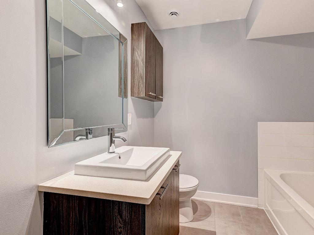 









1265


Rue St-Timothée

, 302,
Montréal (Ville-Marie),




QC
H2L3N5

