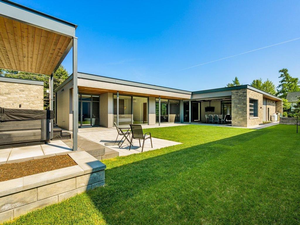 









609


Rue Roberge

,
Sherbrooke (Brompton/Rock Forest/Saint-Élie/Deauville),




QC
J1N1Y6

