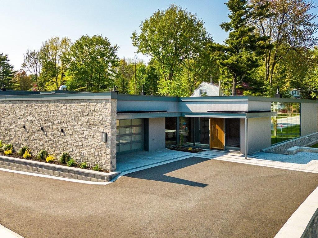 









609


Rue Roberge

,
Sherbrooke (Brompton/Rock Forest/Saint-Élie/Deauville),




QC
J1N1Y6


