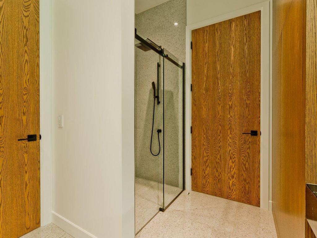 









609


Rue Roberge

,
Sherbrooke (Brompton/Rock Forest/Saint-Élie/Deauville),




QC
J1N1Y6

