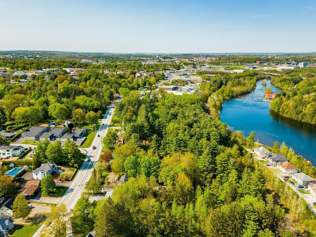 









609


Rue Roberge

,
Sherbrooke (Brompton/Rock Forest/Saint-Élie/Deauville),




QC
J1N1Y6

