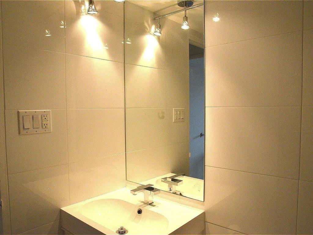 









3470


Rue Simpson

, 712,
Montréal (Ville-Marie),




QC
H3G2J5


