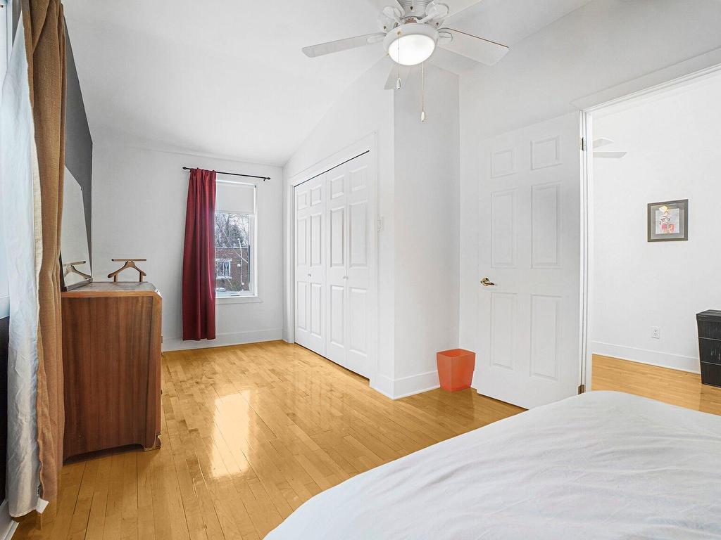 









6613


30e Avenue

,
Montréal (Rosemont/La Petite-Patrie),




QC
H1T3G5

