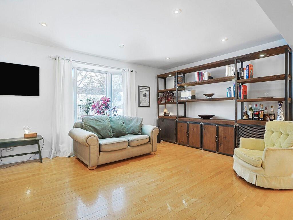 









6613


30e Avenue

,
Montréal (Rosemont/La Petite-Patrie),




QC
H1T3G5

