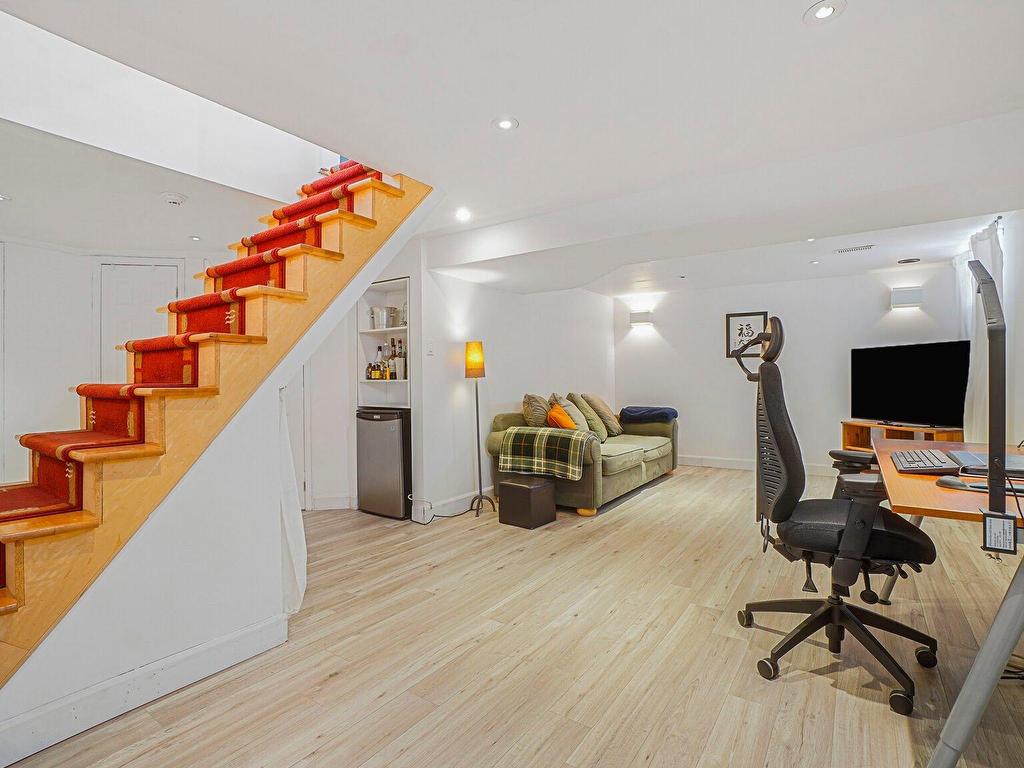 









6613


30e Avenue

,
Montréal (Rosemont/La Petite-Patrie),




QC
H1T3G5

