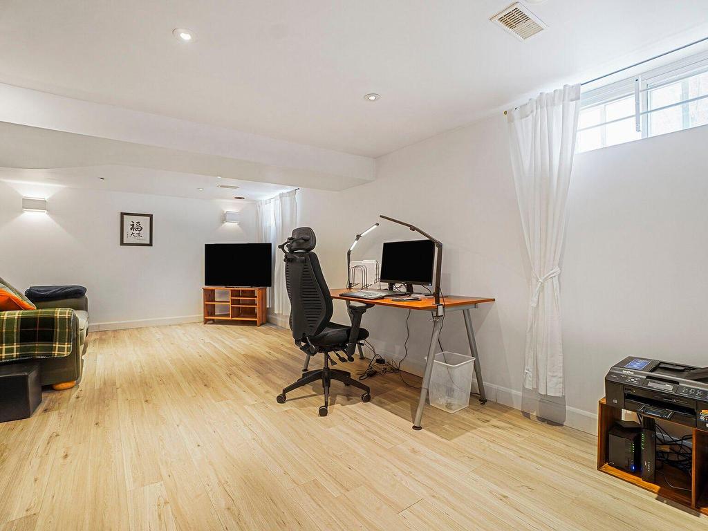 









6613


30e Avenue

,
Montréal (Rosemont/La Petite-Patrie),




QC
H1T3G5

