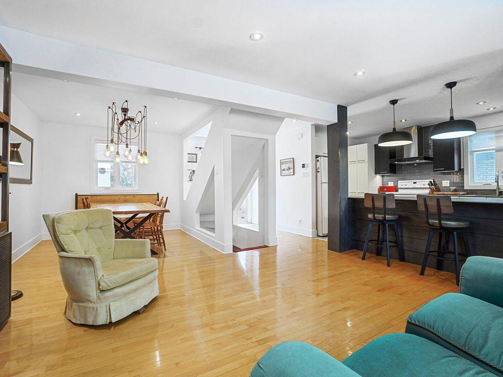 









6613


30e Avenue

,
Montréal (Rosemont/La Petite-Patrie),




QC
H1T3G5

