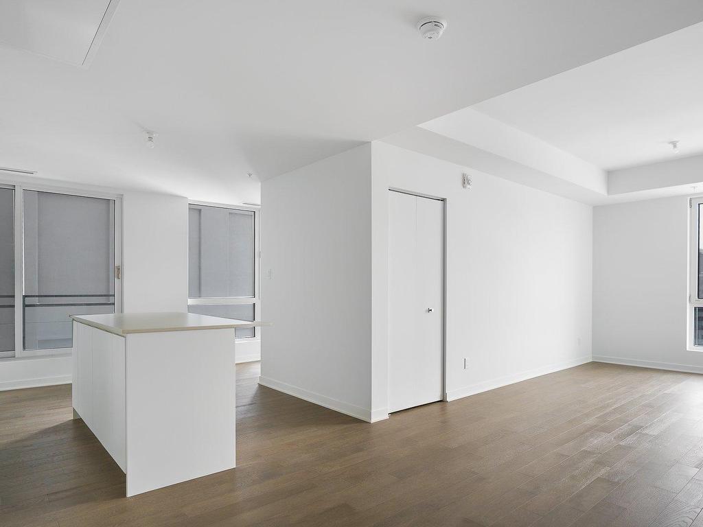 









1160


Rue MacKay

, 2308,
Montréal (Ville-Marie),




QC
H3G2H4

