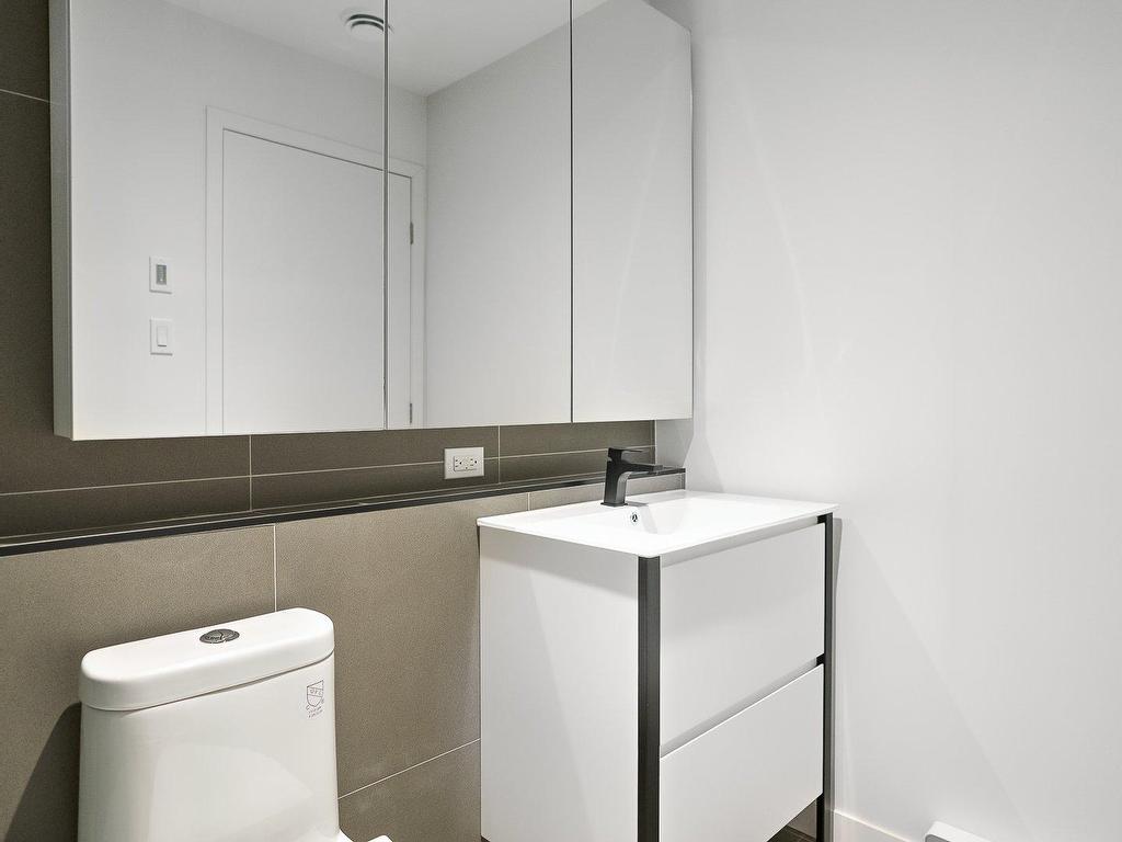 









1160


Rue MacKay

, 2308,
Montréal (Ville-Marie),




QC
H3G2H4

