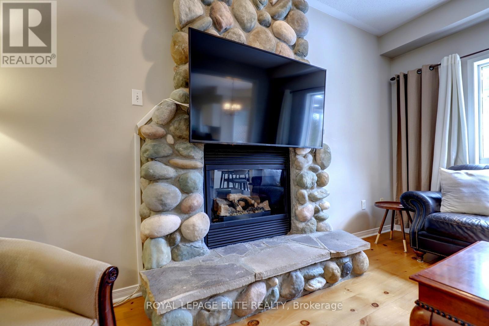 












2342 WOODRIDGE WAY

,
Oakville,




Ontario
L6H6S3

