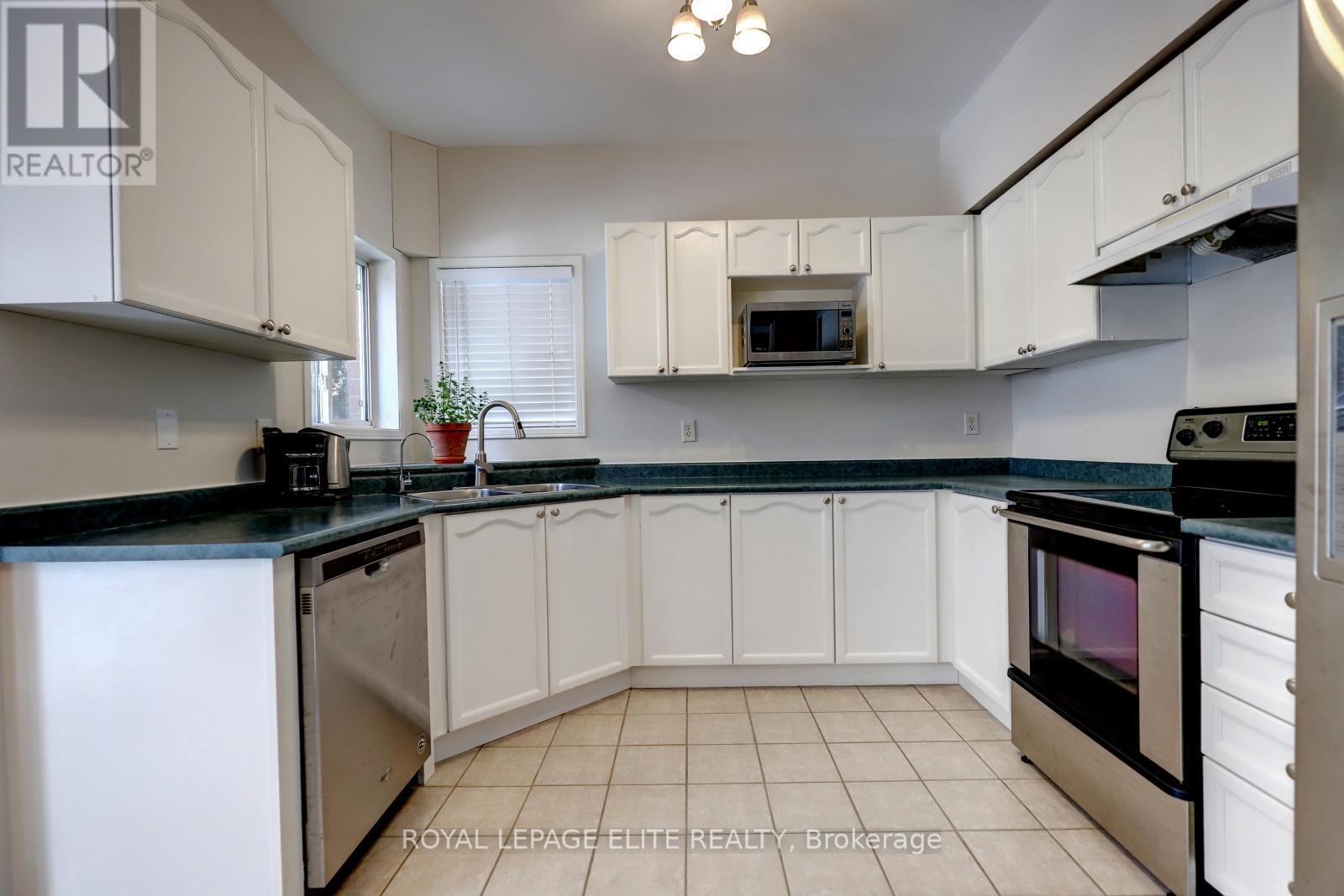 












2342 WOODRIDGE WAY

,
Oakville,




Ontario
L6H6S3

