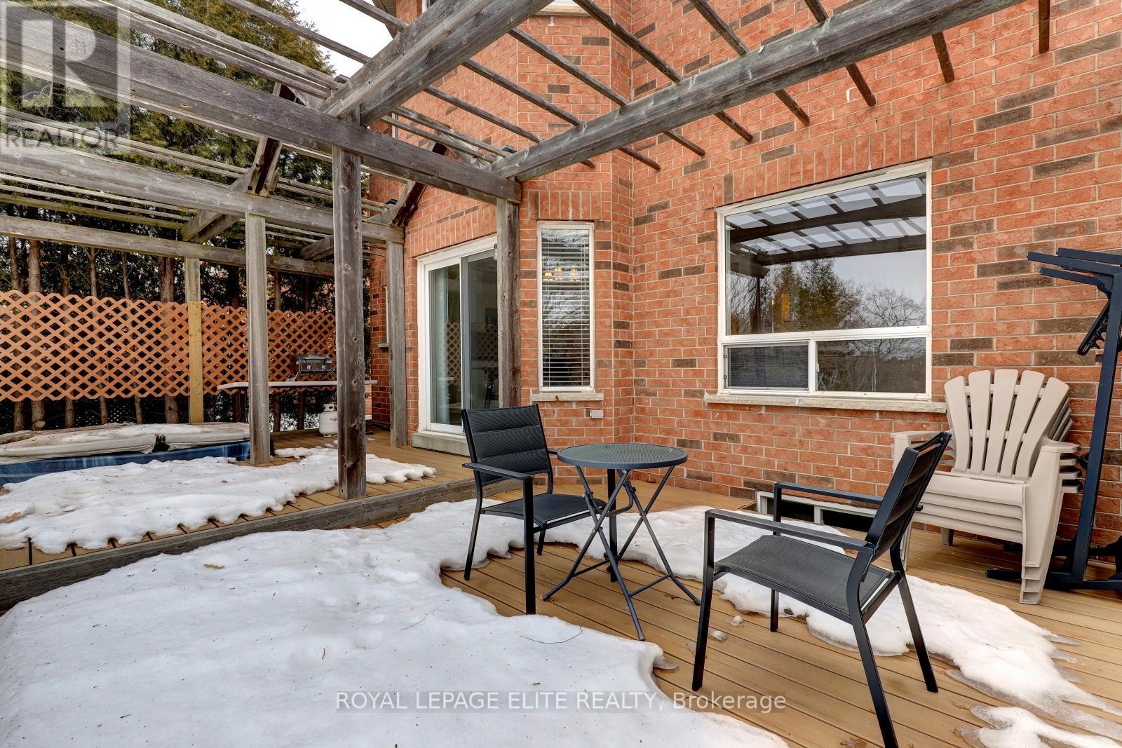 












2342 WOODRIDGE WAY

,
Oakville,




Ontario
L6H6S3

