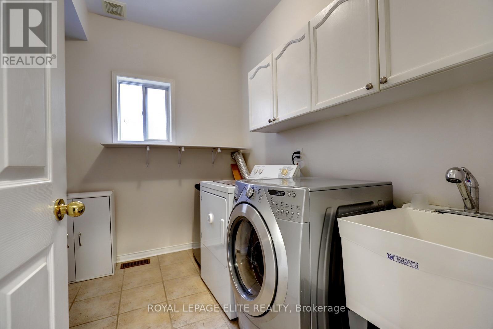












2342 WOODRIDGE WAY

,
Oakville,




Ontario
L6H6S3

