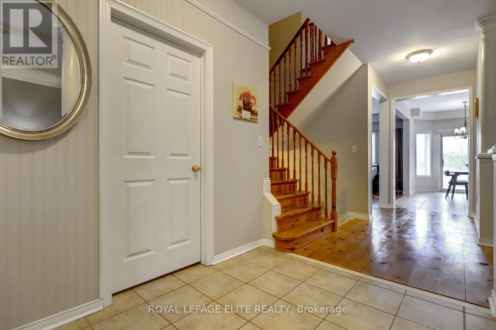












2342 WOODRIDGE WAY

,
Oakville,




Ontario
L6H6S3

