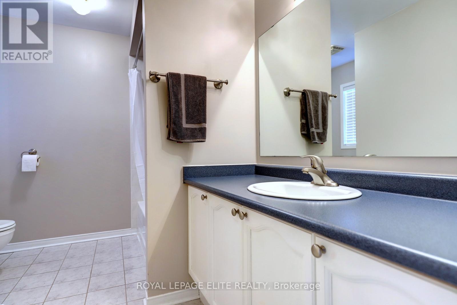 












2342 WOODRIDGE WAY

,
Oakville,




Ontario
L6H6S3

