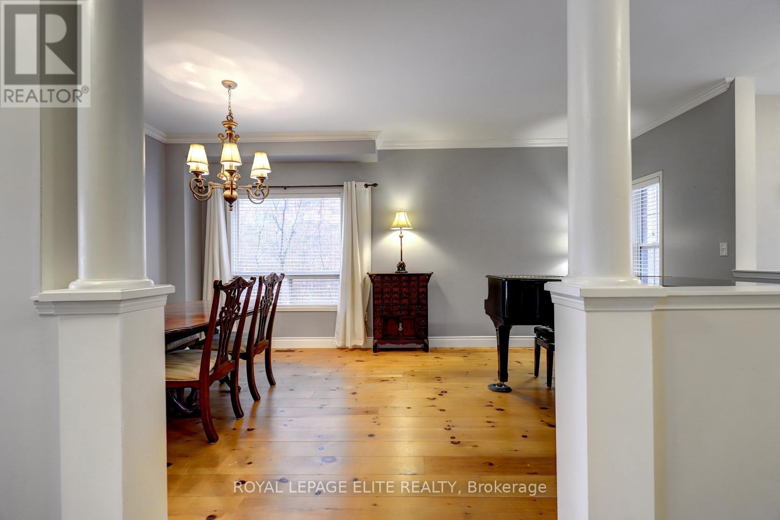 












2342 WOODRIDGE WAY

,
Oakville,




Ontario
L6H6S3

