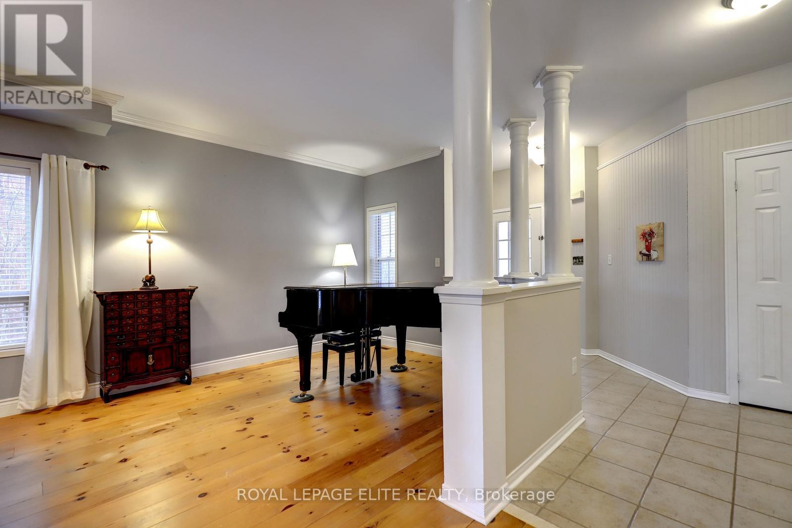 












2342 WOODRIDGE WAY

,
Oakville,




Ontario
L6H6S3

