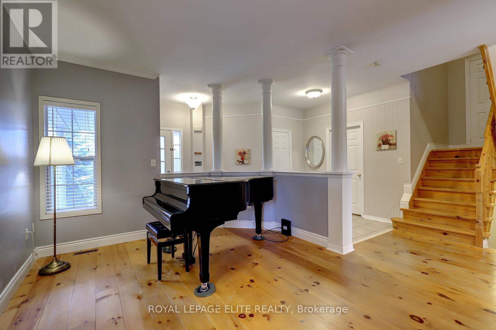 












2342 WOODRIDGE WAY

,
Oakville,




Ontario
L6H6S3

