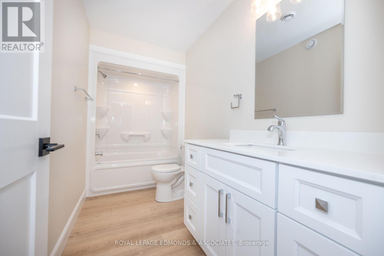 












14 FAIRWAY DRIVE N

,
Petawawa,




Ontario
K8A8N2

