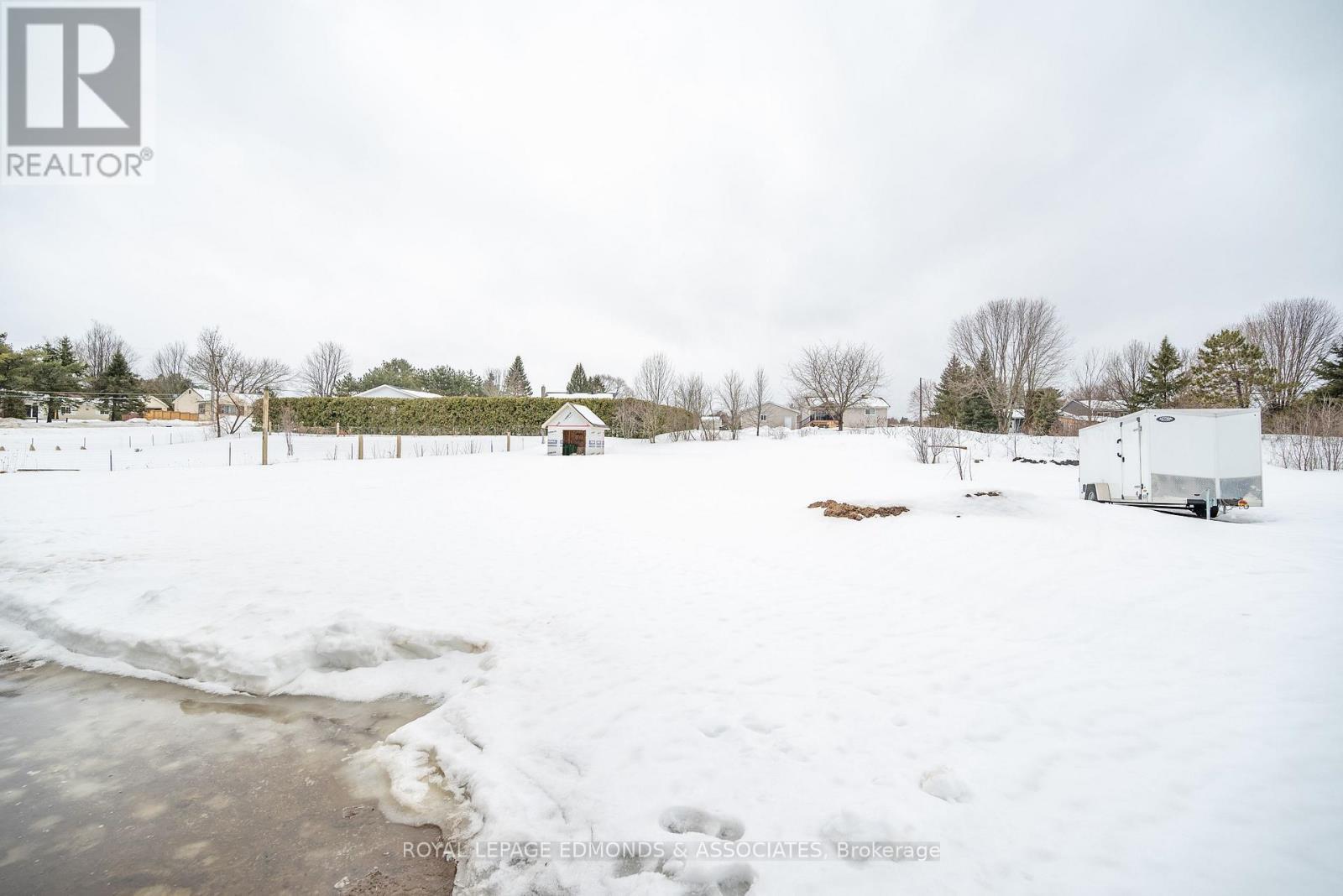 












14 FAIRWAY DRIVE N

,
Petawawa,




Ontario
K8A8N2

