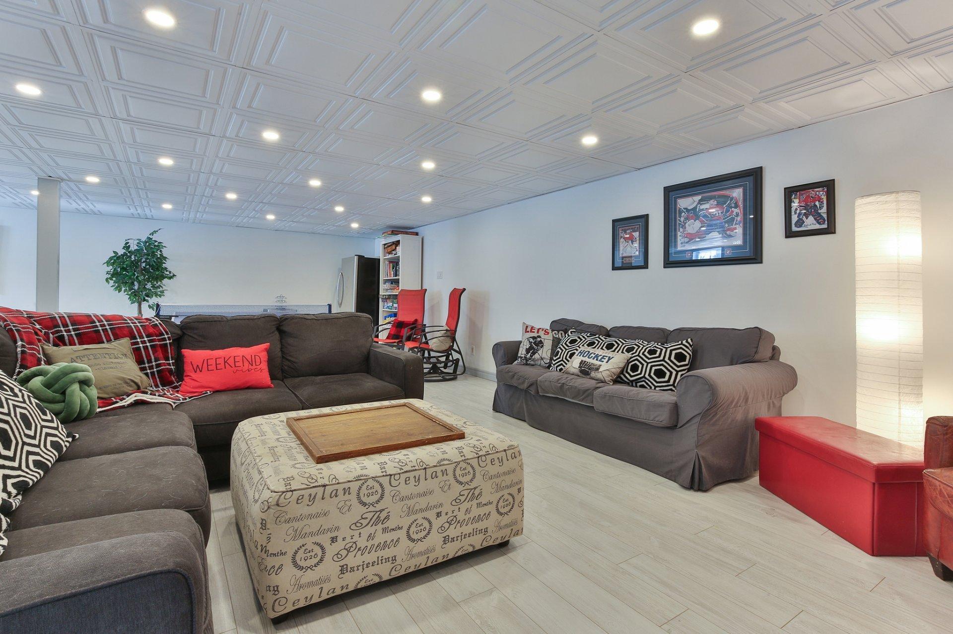 









4451


Rue René-Dumas

,
Carignan,




QC
J3L4A7

