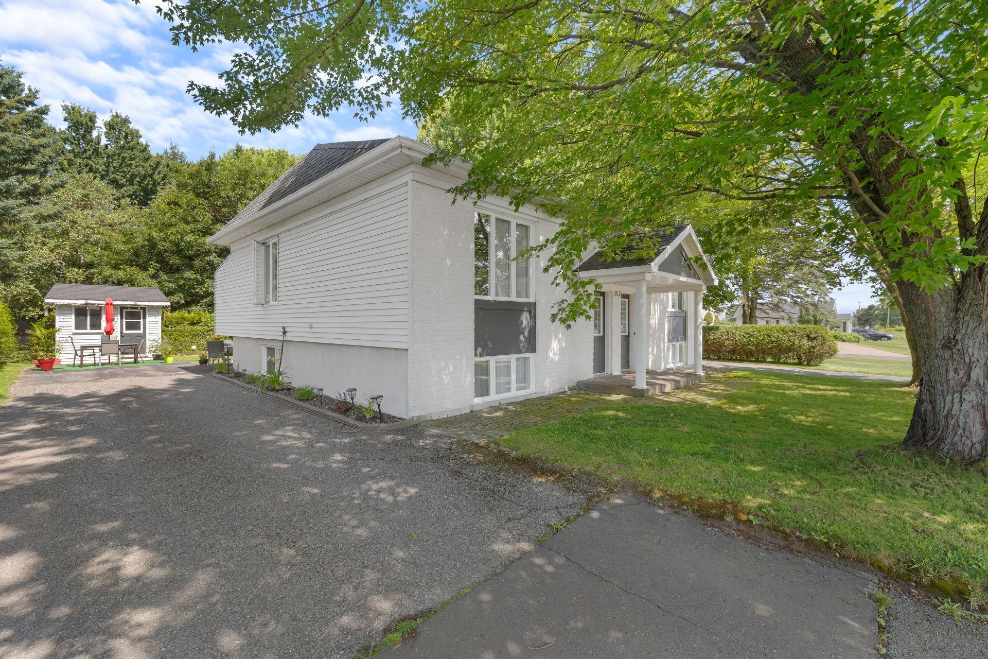 









1012


Rue Principale

,
Saint-Agapit,




QC
G0S1Z0

