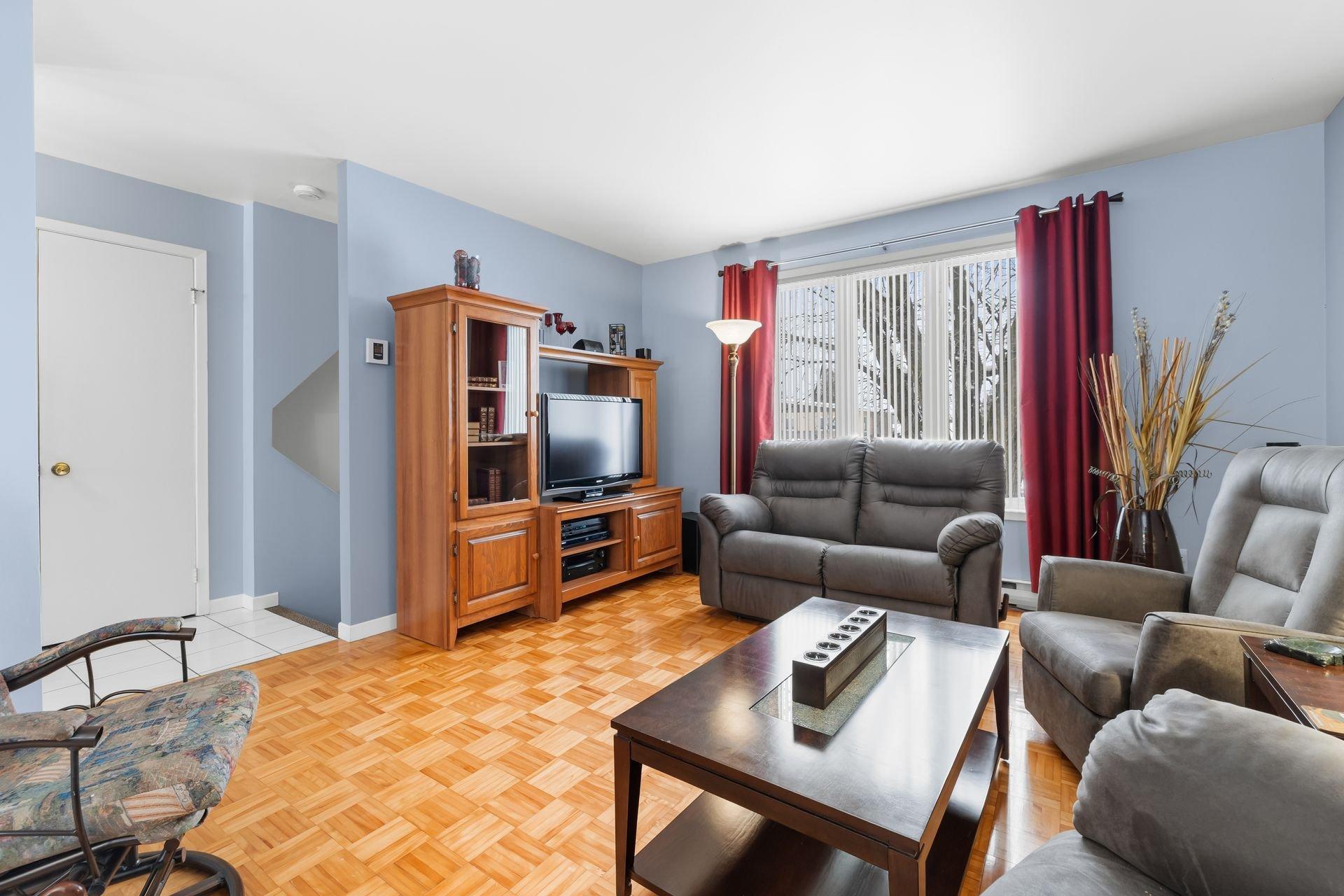 









1012


Rue Principale

,
Saint-Agapit,




QC
G0S1Z0

