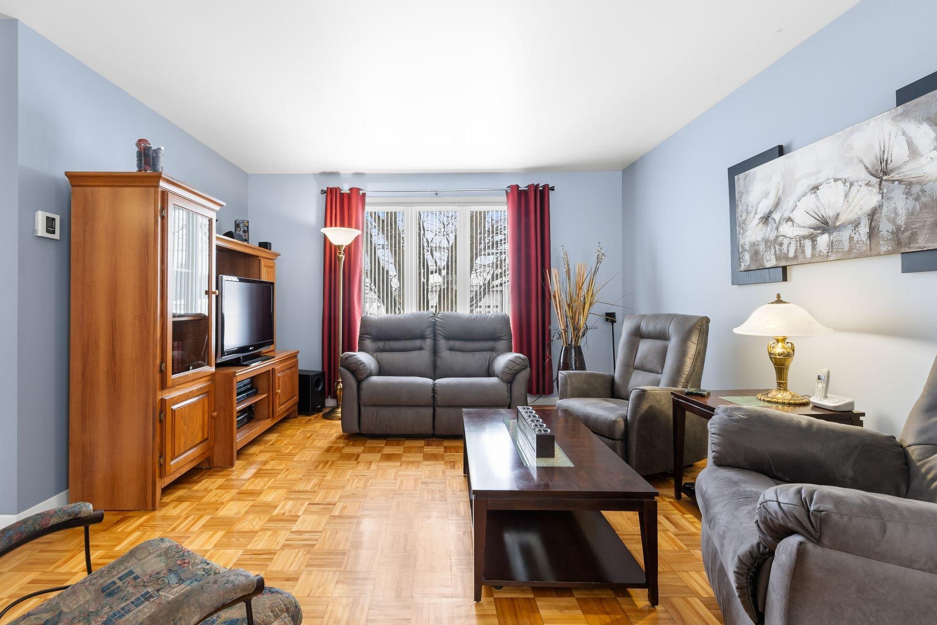 









1012


Rue Principale

,
Saint-Agapit,




QC
G0S1Z0

