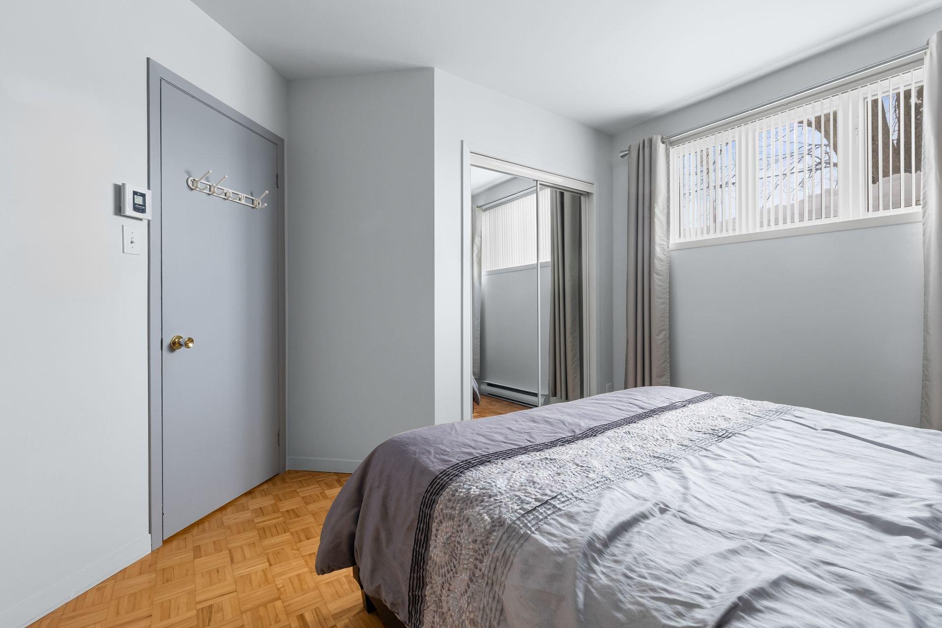 









1012


Rue Principale

,
Saint-Agapit,




QC
G0S1Z0

