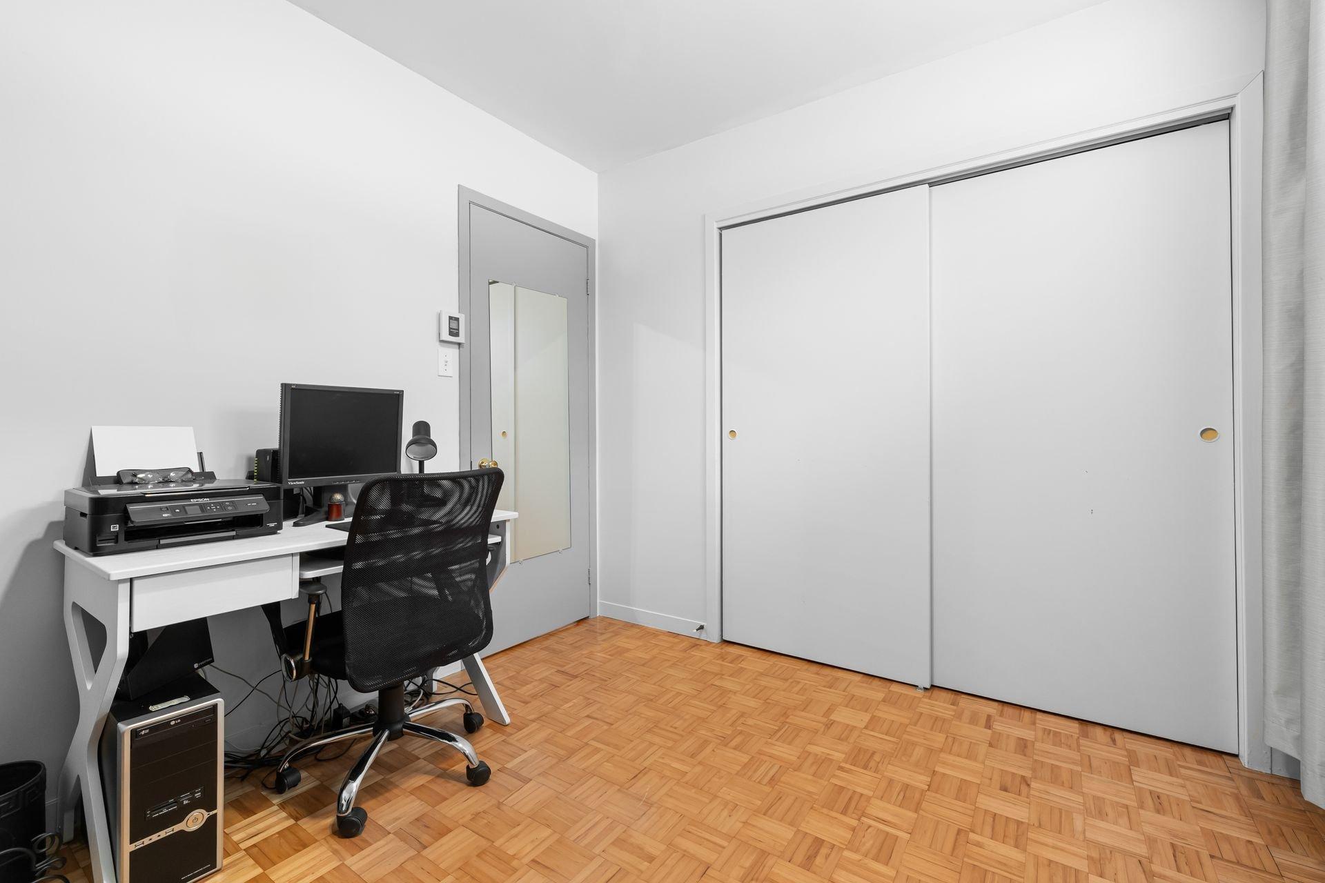 









1012


Rue Principale

,
Saint-Agapit,




QC
G0S1Z0

