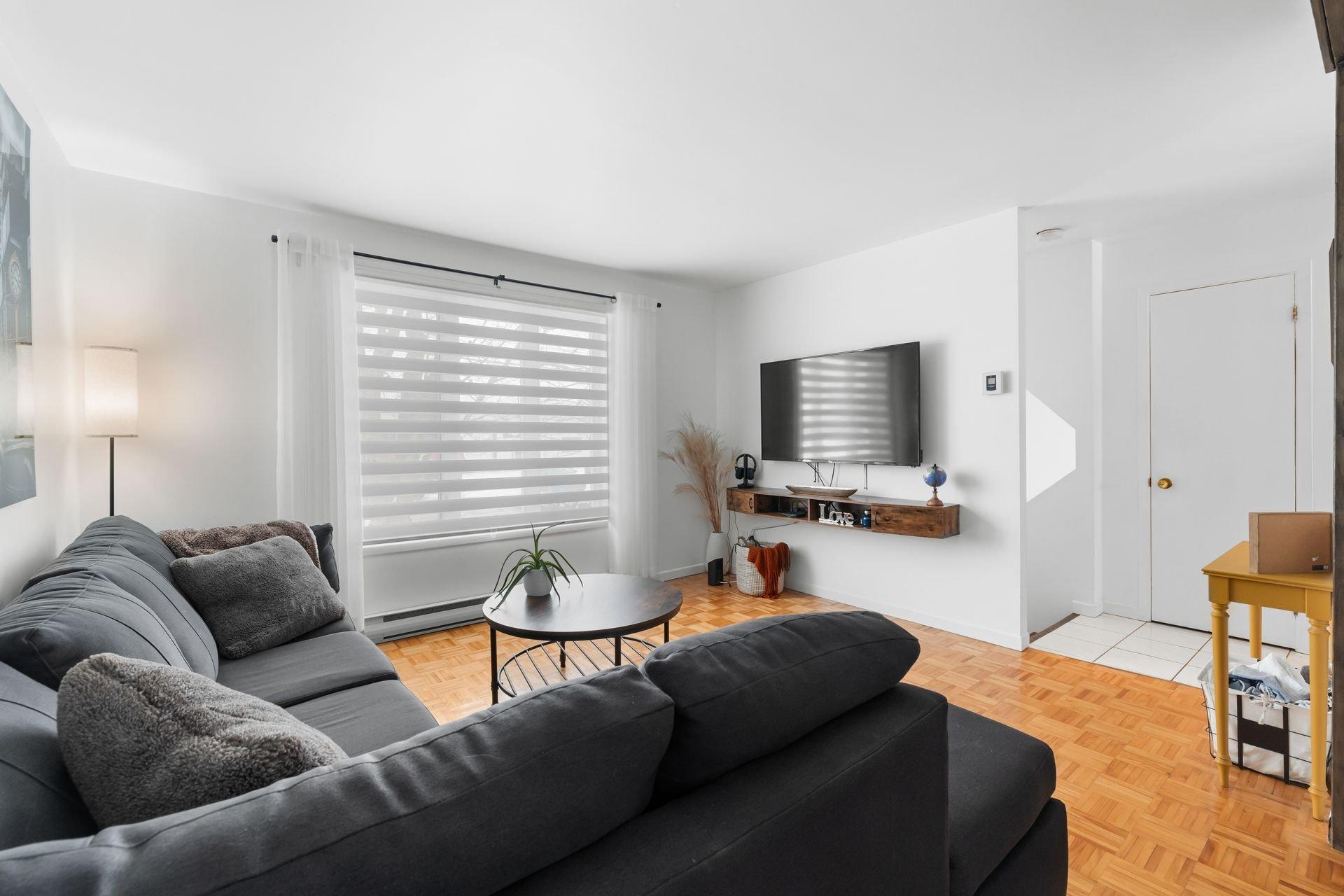 









1012


Rue Principale

,
Saint-Agapit,




QC
G0S1Z0

