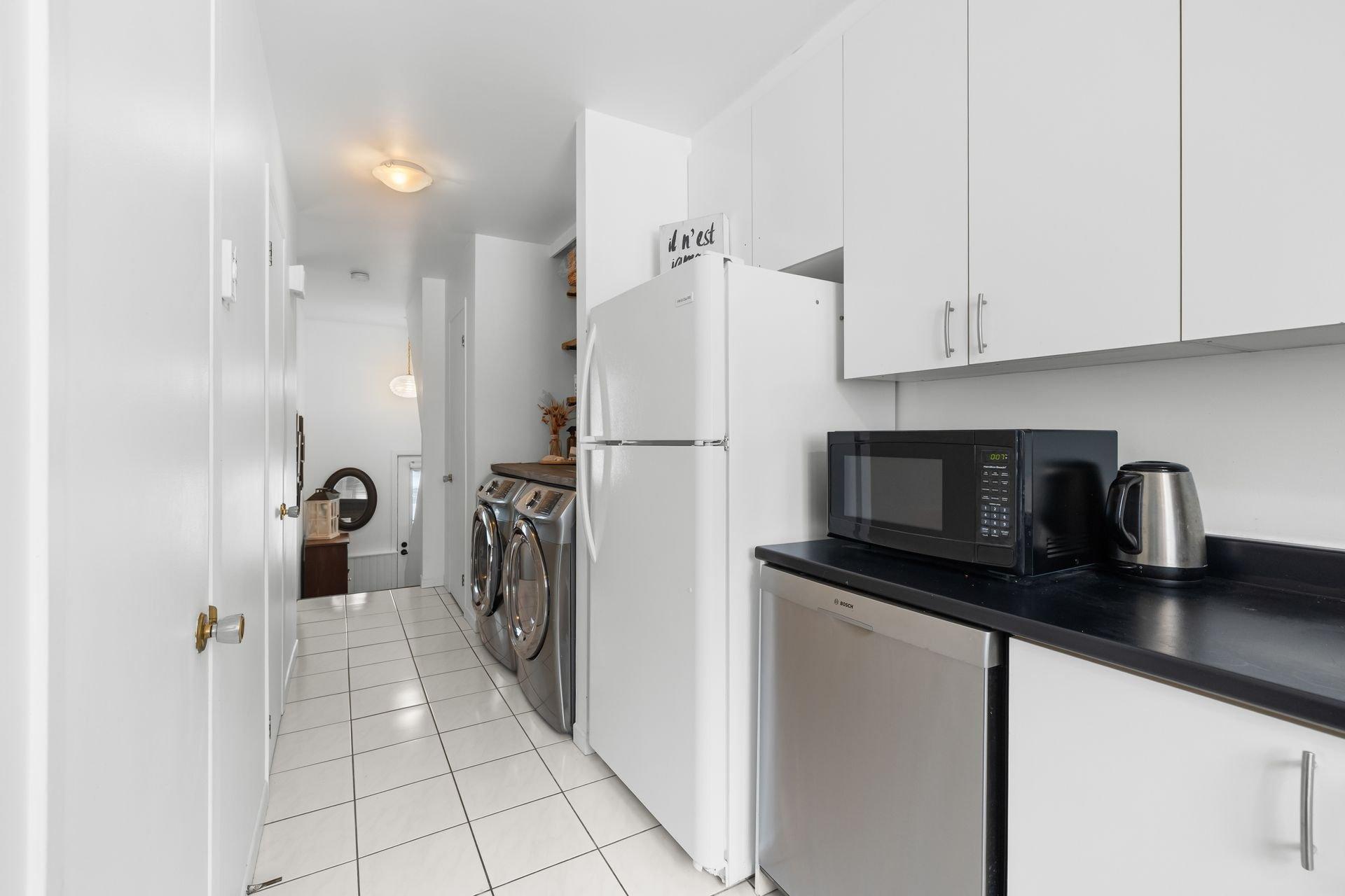 









1012


Rue Principale

,
Saint-Agapit,




QC
G0S1Z0

