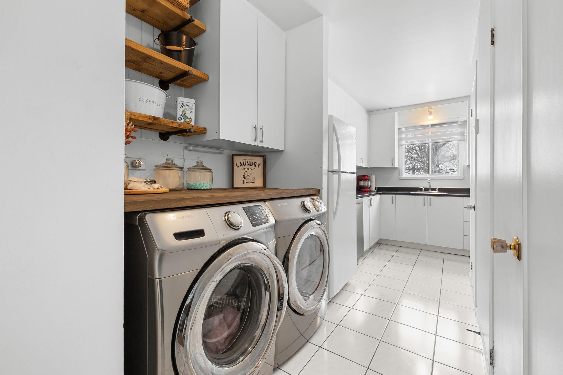 









1012


Rue Principale

,
Saint-Agapit,




QC
G0S1Z0

