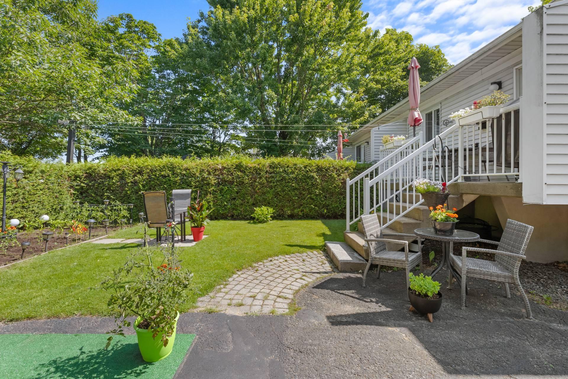 









1012


Rue Principale

,
Saint-Agapit,




QC
G0S1Z0

